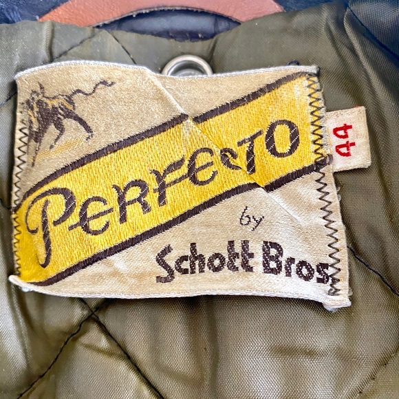 Schott Perfecto Vintage Men’s Moto Jacket - Picture 2 of 8